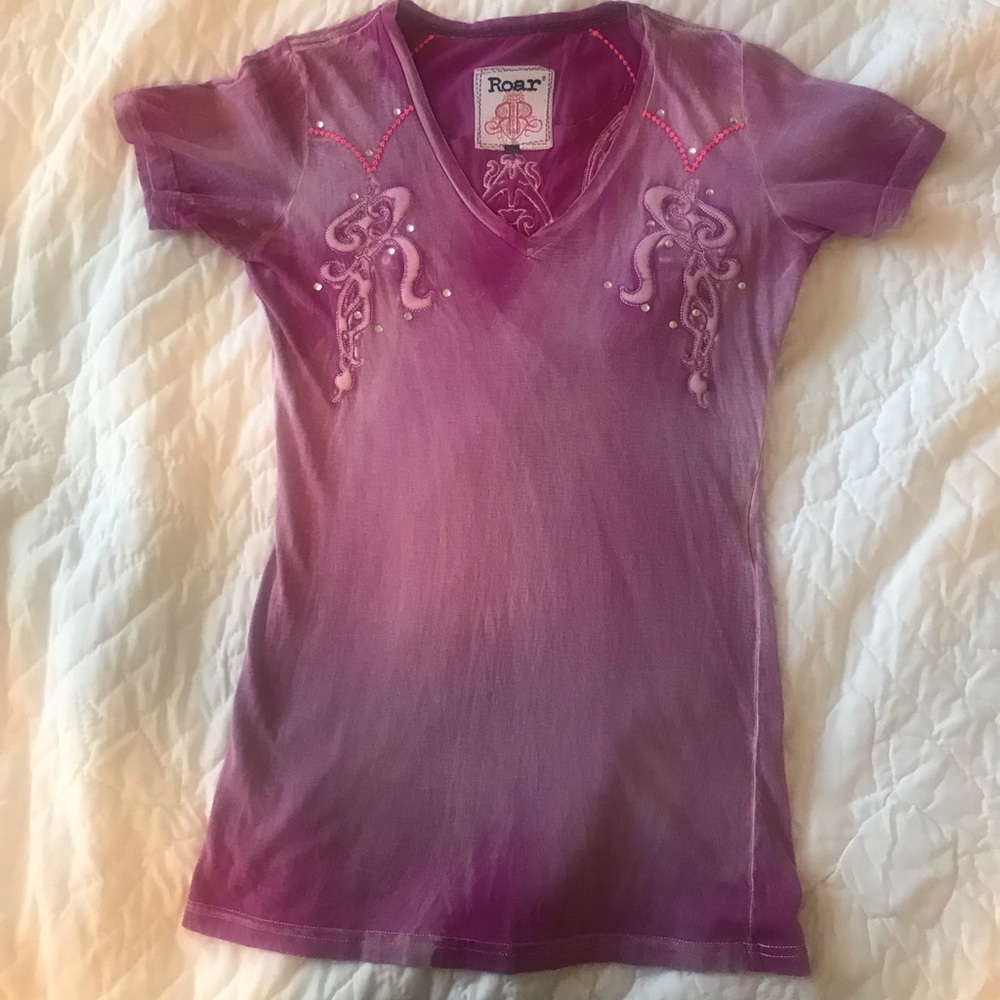 Roar shirt from Buckle with embroidery and gems